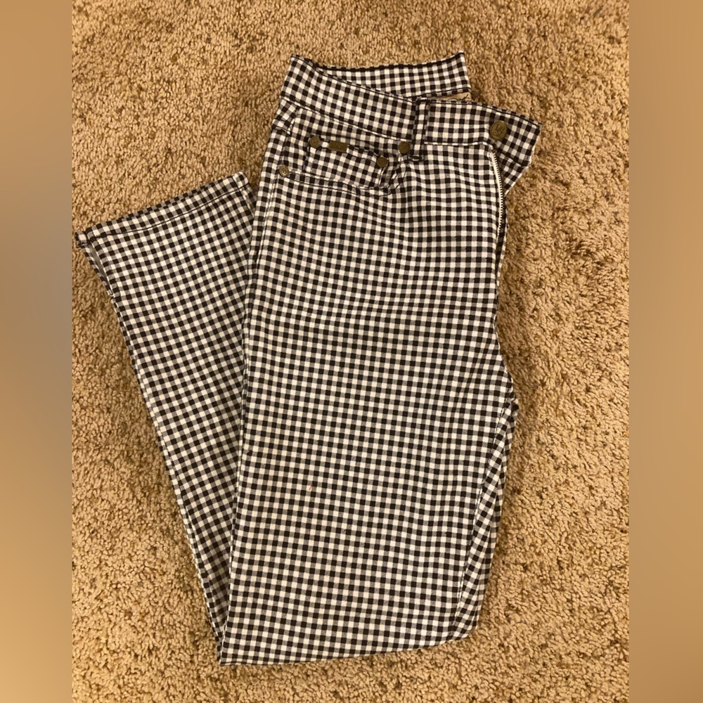 THE CUTEST PANTS.